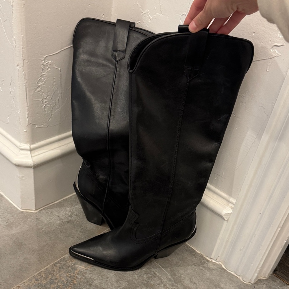 Gianni Bini Black Heeled Boots